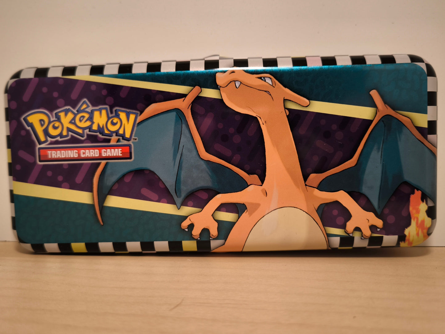 50 Pokémon Karten Stifteetui Set "Glurak"