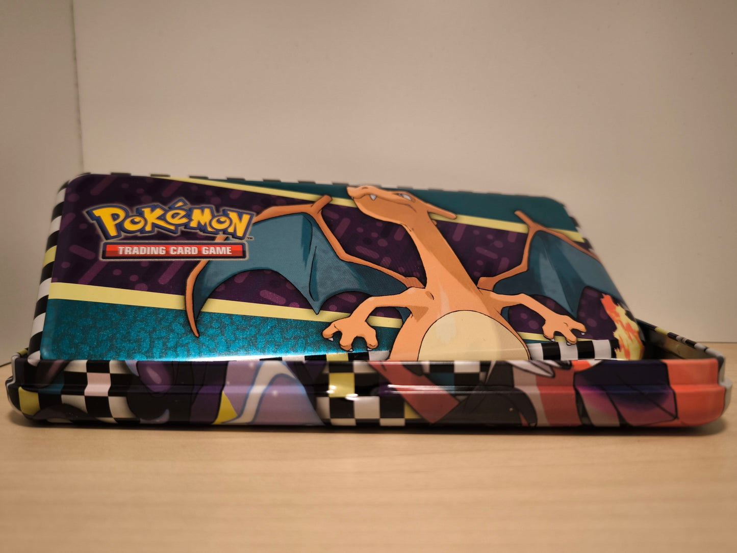 50 Pokémon Karten Stifteetui Set "Glurak"